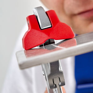 Alicates para azulejeros Knipex, 1 pulgada de ancho de mandíbula, punta lisa, grado industrial, acero al cromo vanadio - Product Image 1