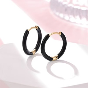 ต่างหูไทเทเนียมเคลือบสีหลากหลายแบบหยดน้ำ ไม่ลอก ไม่ดำ กันน้ำ ทำจากสแตนเลส เหมาะสำหรับฤดูร้อน - Product Image 6