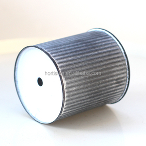 Vaso per Fiori in Metallo Zincato Ondulato Vintage Nero Sbiancato, Fioriera Cilindrica in Ferro Nervato - Product Image 4