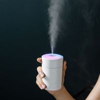 Humidificateur d'air portable 300 ml avec lumière LED RGB, rechargeable par USB, diffuseur d'huiles essentielles aromatiques, anti-fumée, anti-poussière