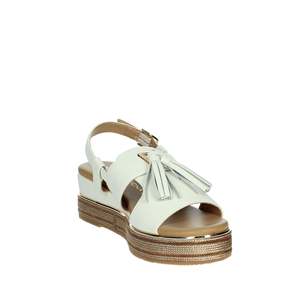 Sandalo Donna Serena con Zeppa in Pelle e Dettaglio Nappa - Product Image 5