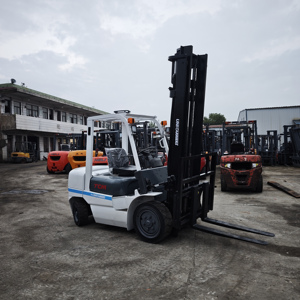 Chariot élévateur diesel TCM FD30 d'occasion d'origine japonaise Chariot élévateur diesel 3 tonnes - Product Image 5