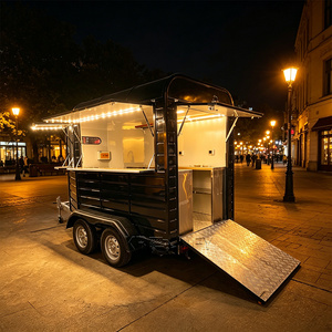 Remorque compacte avec zone de cuisson multifonction et présentoir pour un service rapide, type camion-restaurant pour chevaux - Product Image 3