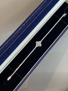 Pulsera Xinfly PT950 de Platino con Diamante Natural en Forma de Trébol de 4 Hojas, Perfecta para Uso Diario y Ocasiones Formales, Regalo de Aniversario - Product Image 3