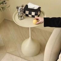 Canapé de luxe léger pour salon petite table à thé rétro en fer pour maison étagère de chevet pour balcon petite table ronde