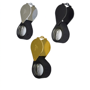 Lupa de 21 mm con triple lente, aumento de 10X, cuerpo metálico y agarre de goma para inspección de joyas y reparación de relojes |   GS757 - Product Image 1