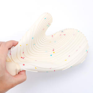 ถุงมืออบซิลิโคนหนาทนความร้อน พร้อมคลิปหนีบรูปฉลามและแผ่นรองกลม สำหรับ<span class=keywords><strong>ใช้</strong></span>ในครัวเรือนสไตล์นอร์ดิกและ<span class=keywords><strong>ไมโครเวฟ</strong></span> - Product Image 4