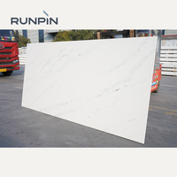 Revêtement mural en pierre artificielle de quartz blanc RUNPIN, briques de parement, grande dalle polie, style moderne, comptoirs pour cuisines, table