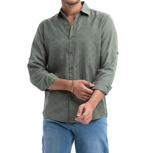 Chemise décontractée pour homme au coupe moderne, silhouette ajustée et coton extensible pour un confort raffiné et un style urbain contemporain - Product Image 2