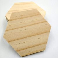 Plaque hexagonale en bois de pin vierge pour étiquettes