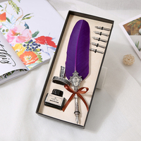 Ensemble cadeau de stylo plume à plumeau classique décoratif avec carnet à couverture rigide, stylo plume à encre avec bouteille d'encre à pointe