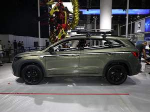 Voiture d'occasion à bas prix, Jetta VS7 modèle <span class=keywords><strong>2023</strong></span>, 280TSI automatique, édition Progressive, SUV intermédiaire, à vendre - Product Image 4