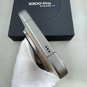 ลดราคาสุดคุ้ม! โทรศัพท์มือถือ VIVO X300 Pro กล้อง ZEISS หน้าจอ 6.78 นิ้ว ชิปเซ็ต Dimensity 9500 แบตเตอรี่ขนาดใหญ่ 6510mAh ถ่ายวิดีโอ 4K 120fps หน้าจอถนอมสายตา - Product Image 5