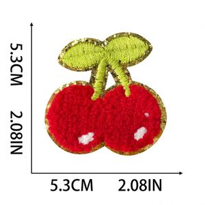 NOUVEAU Patch en chenille cerise à bords dorés brillants, thermocollant et adorable - Product Image 2