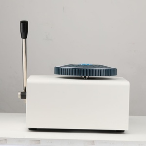 เครื่องปั๊มตราสัญลักษณ์สัตว์เลี้ยงแบบแมนนวล รุ่น 52D พร้อมตัวอักษรสำหรับป้ายสัตว์เลี้ยง ทำจากสแตนเลส ใช้สำหรับปั๊มสร้อยคอ - Product Image 6