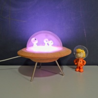 Lampe led en bois à l'effigie d'ovni, lumière changeante entre 3 couleurs, luminaire décoratif d'intérieur, idéal pour une Table d'appoint ou un espace, rvb