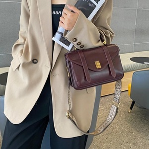 Mercancía General 2026, Nuevo Bolso Bandolera de Cuero Vacuno Puro, Bolso Cuadrado Pequeño de Mano, Bolso Casual Versátil de Alta Gama en Cuero Genuino - Product Image 1