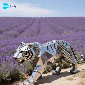 磨き上げられたステンレス鋼の虎の像、動物園の入り口装飾用、獰猛な野生動物をモチーフにした彫刻モデル - Product Image 5