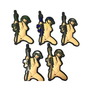 Nhà sản xuất tùy chỉnh logo thương hiệu chữ nhỏ Silicone nhãn thương hiệu PVC vá 3D móc và vòng lặp ủng hộ vá cho quần áo - Product Image 4