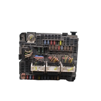 قطع غيار سيارات مستعملة 408 508 3008 وحدة التحكم في الهيكل 4008 5008 C4L صندوق الفيوزات BSM BSM-AB2-00 9677987380