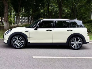Voiture d'occasion, <span class=keywords><strong>Mini</strong></span> Clubman <span class=keywords><strong>Cooper</strong></span> S 2.0T <span class=keywords><strong>2022</strong></span>, une voiture idéale pour les conductrices - Product Image 2