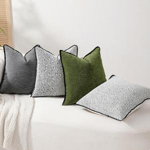 2025 automne hiver nouveau populaire Chenille flocage rayé <span class=keywords><strong>Micro</strong></span> polaire carré jeter <span class=keywords><strong>oreiller</strong></span> canapé housse de coussin pour la maison décorative - Product Image 1
