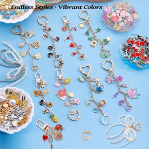 <span class=keywords><strong>Kit</strong></span> de fabrication de porte-clés de 544 pièces avec breloques et pendentifs en alliage électro-plaqué, fournitures de bricolage <span class=keywords><strong>pour</strong></span> la création de bijoux <span class=keywords><strong>pour</strong></span> adolescents et adultes - Product Image 2