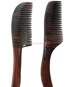 Peigne en bois - Product Image 1