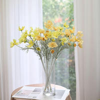 Petite fleur artificielle en soie Cosmos de style européen à tige unique pour la décoration de mariage, de la maison ou des arrangements floraux en vase