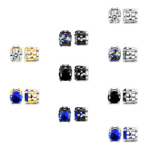 ต่างหูแม่เหล็กแบบหนีบ Clover  ไม่ต้องเจาะหู ประดับเพชรเทียม  แบบหนีบสำหรับเจาะหู - Product Image 2