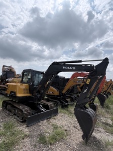 รถขุดตีนตะขาบขนาดเล็ก Volvo EC55D มือสอง น้ำหนัก 5.5 ตัน เครื่องยนต์เดิม สภาพดี เหมาะสำหรับงานก่อสร้าง ส่งออก - Product Image 1