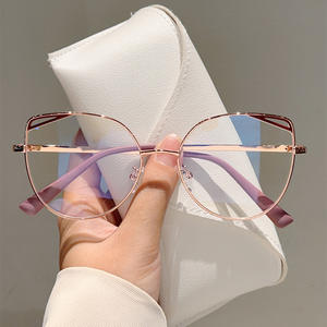 Mode nouveau oeil de chat creux métal Anti-lumière bleue lunettes Simple haut de gamme personnalité monture de lunettes pour les femmes - Product Image 1