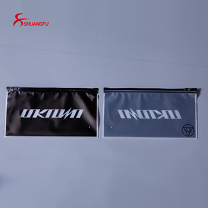 Embalaje personalizado de polietileno Biodegradable, cierre deslizante de PVC negro, bolsa Ziplock esmerilada con logotipo - Product Image 4