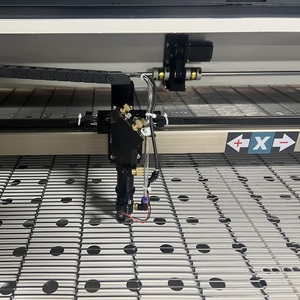 कपड़े के कपड़े लेजर काटने और उत्कीर्णन मशीन 1610 1830 130w ऑटो फीडिंग लेजर मशीन - Product Image 6