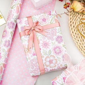Papel de cobre de doble cara con diseño floral rosa para envolver regalos para niñas, Día de la Madre y Día de San Valentín - Product Image 1