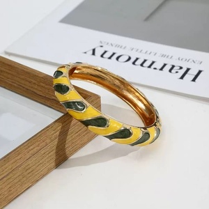 Bracelet Bohème Créatif Color Block pour Femme, Style Goutte d'Huile Élégant, Bijou Perlé en Alliage Plaqué Or, Tendance et Personnalisé - Product Image 4
