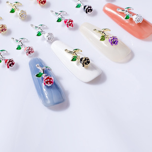 Adornos de <span class=keywords><strong>Uñas</strong></span> 3D con Flores de Rosa y Esmalte de Colores, Diamantes de Imitación, Decoración de <span class=keywords><strong>Uñas</strong></span> con Flores de Rosa de Aleación, Joyería para <span class=keywords><strong>Uñas</strong></span> para Festivales - Product Image 4