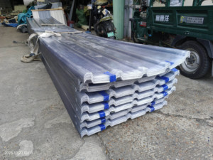 <span class=keywords><strong>Plaque</strong></span> de toiture en plastique renforcé de fibre de verre (FRP) translucide pour éclairage naturel, tuiles de toit transparentes, panneaux de toiture légers pour serres - Product Image 2