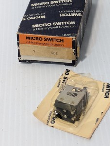 Interruptor de Botón Pulsador PLC <span class=keywords><strong>2D2</strong></span> DPDT - Product Image 3
