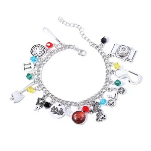 Pulsera <span class=keywords><strong>de</strong></span> Aleación con Accesorios <span class=keywords><strong>de</strong></span> Bicicleta y Hacha Vintage <span class=keywords><strong>de</strong></span> Stranger Things - Product Image 3