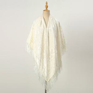 Écharpe carrée oversize pour femme, broderie rose, 140 cm, châle de protection solaire hiver, style ethnique, pompons, logo, pour l'extérieur - Product Image 2