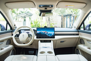 Elegante AITO <span class=keywords><strong>M5</strong></span> de <span class=keywords><strong>Segunda</strong></span> <span class=keywords><strong>Mano</strong></span>, SUV Híbrido Turbo, Automático, Aceleración de 4.3s, Motor Dual, Tracción en las Cuatro Ruedas, Asientos de Cuero, Neumáticos R18 - Product Image 4