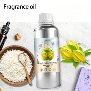 Huile parfumée Ylang-Ylang en vrac de haute qualité pour cosmétiques, bougies et savons – Arôme longue durée – Prise en charge OEM & ODM - Product Image 2