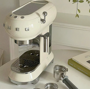 ECF02 PBUK <span class=keywords><strong>Cafetera</strong></span> Espresso Portátil Programable con Bomba de 15 Bares y 680W, Color Azul Pastel, para Auto y Autocaravana - Product Image 1