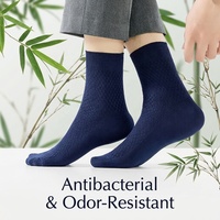 Maßgefertigte Atmungsaktive Nahtlose Geruchshemmende Weiche Dünne Sommer Business Casual Crew Bambusfaser Anzugsocken für Herren und Damen