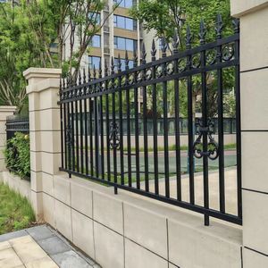 Valla <span class=keywords><strong>de</strong></span> Acero Galvanizado <span class=keywords><strong>de</strong></span> Diseño Moderno para Uso Residencial y Exterior, Venta Directa <span class=keywords><strong>de</strong></span> Fábrica, Materiales <span class=keywords><strong>de</strong></span> Construcción Metálicos para Patios y Villas - Product Image 5
