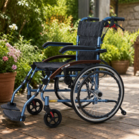 Fauteuil roulant manuel en aluminium léger avec pneus solides - Chaise de transport pliable pour adultes et personnes âgées, capacité 100 kg, certifié CE
