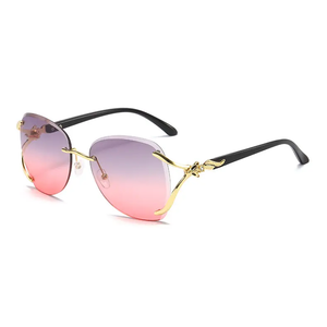 Nuevas <span class=keywords><strong>gafas</strong></span> <span class=keywords><strong>de</strong></span> <span class=keywords><strong>sol</strong></span> <span class=keywords><strong>de</strong></span> moda con cabeza <span class=keywords><strong>de</strong></span> zorro sin montura <span class=keywords><strong>de</strong></span> metal para mujer UV400 marco grande <span class=keywords><strong>gafas</strong></span> <span class=keywords><strong>de</strong></span> <span class=keywords><strong>sol</strong></span> <span class=keywords><strong>de</strong></span> lujo para mujer <span class=keywords><strong>gafas</strong></span> para <span class=keywords><strong>hombre</strong></span> - Product Image 2