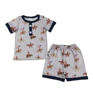 Conjunto de Ropa de Pijama de 2 Piezas para Bebé Niño, Camiseta y Pantalones Cortos Casuales de Algodón y Spandex con Diseño del 4 de Julio Americano, RTS Boutique - Product Image 1
