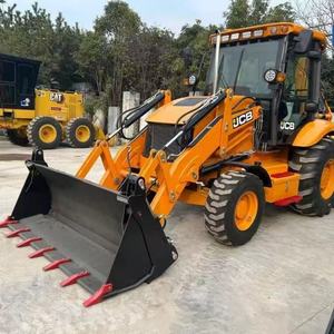 Chargeuse compacte sur pneus JCB 3CX neuve avec moteur et pompe, en excellent état, prix d'une excavatrice sur roues - Product Image 2